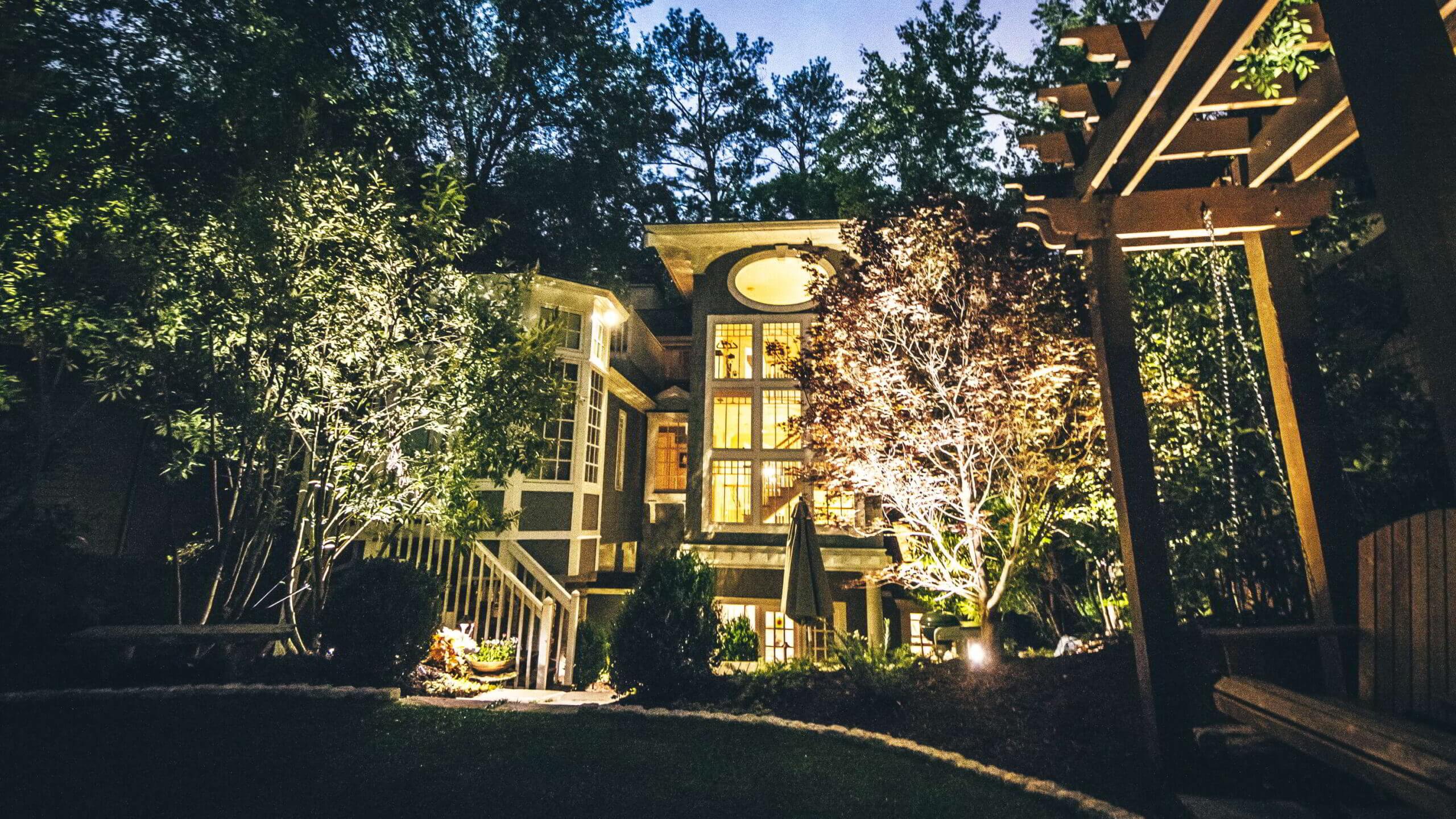 outdoor Atlanta home lighting design at night